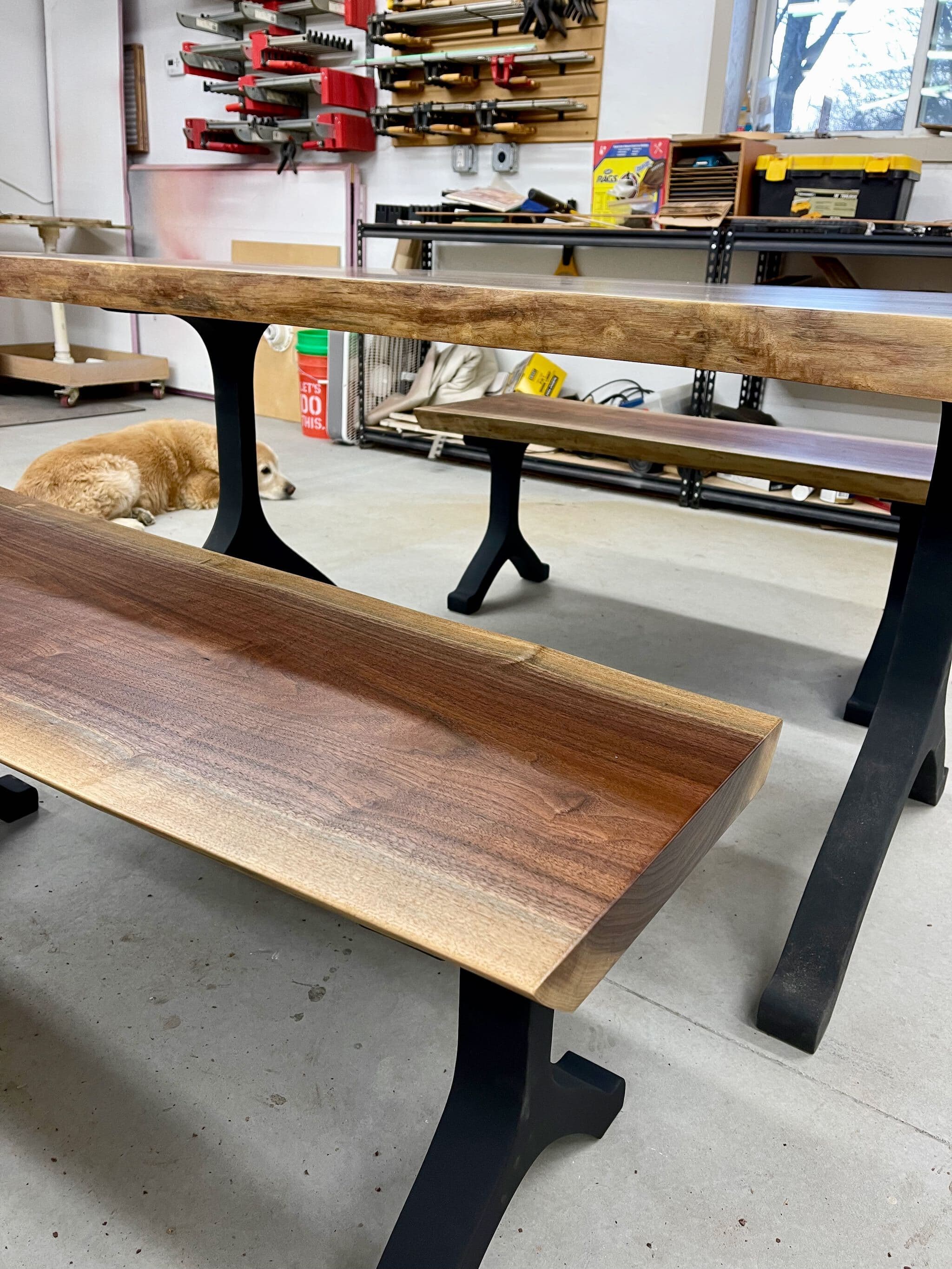 Dining table - detail view