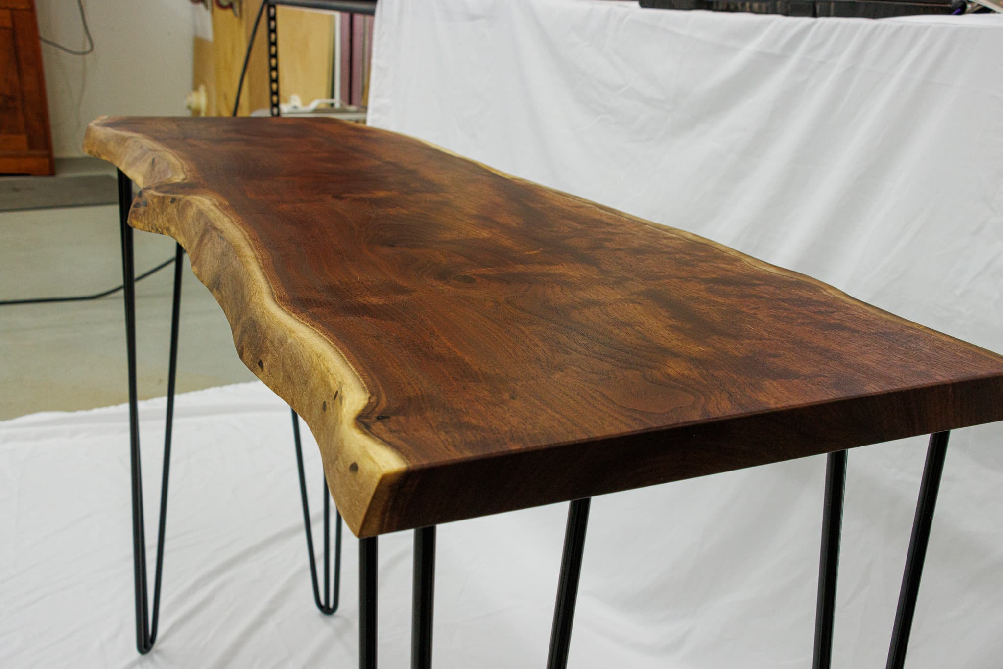 Live edge hall table - edge detail