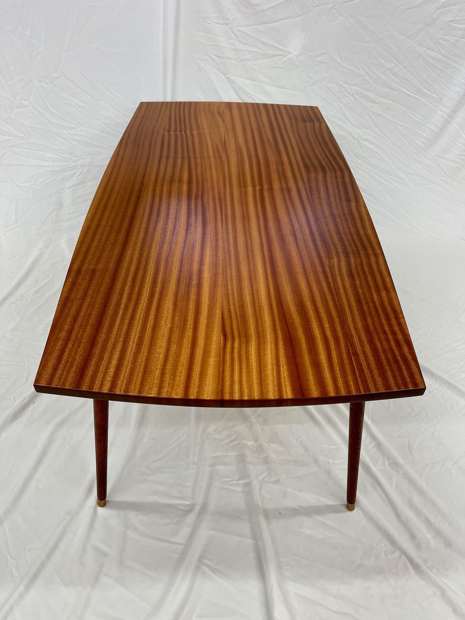 Sapele table - leg detail