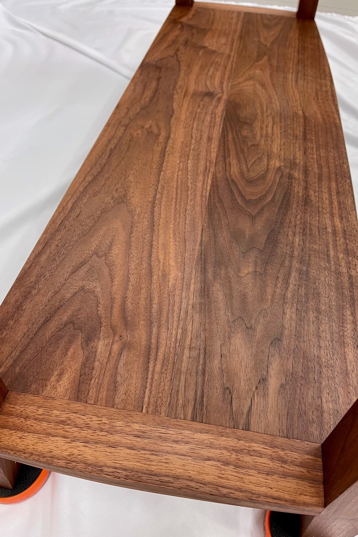 Walnut sofa table - detail